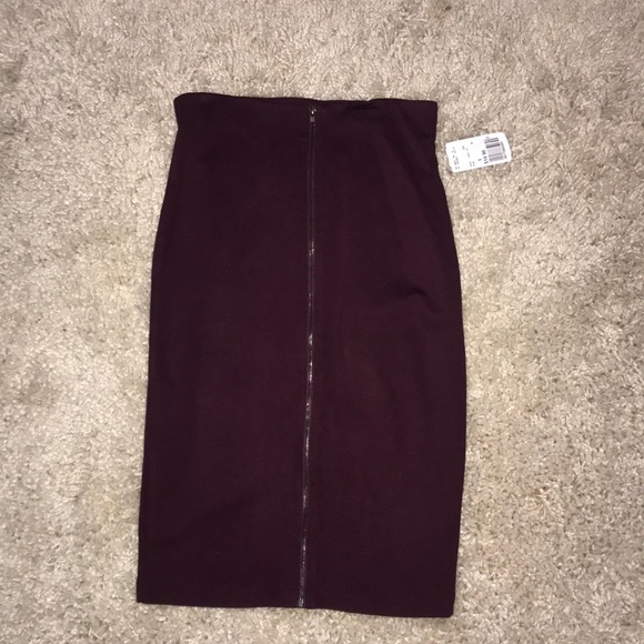 Women’s Forever 21 Pencil Skirt - Picture 2 of 4
